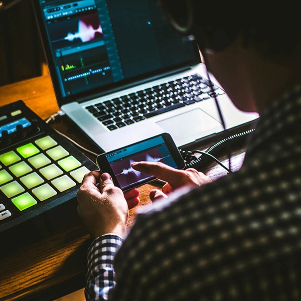 دلایل استفاده از هوش مصنوعی در موسیقی